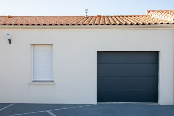 Cost of Garage Window Replacement in Bakersfield